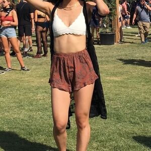 Tobi Terracotta Paisley Shorts